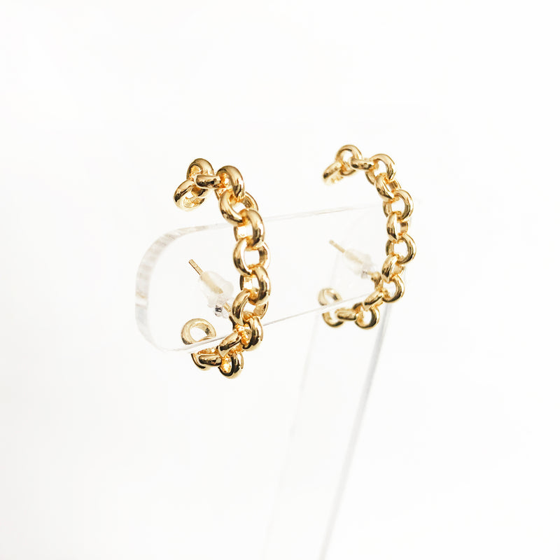 Chunky chain link over the ear huggie post earring ion 14k gold-filled side view